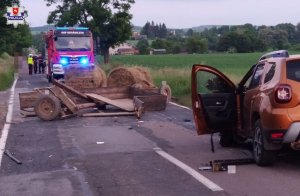 kolizja bele słomy i pojazd dacia