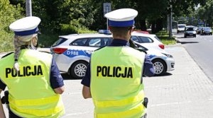 policjanci na drodze