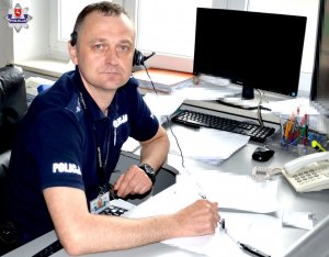 oficer dyżurny Piotr Stręfner