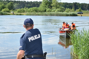 Policjant i strażacy