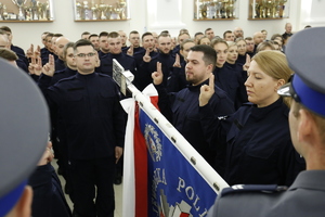 ślubujący policjanci