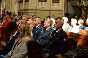 Przedstawiciele służb mundorowych