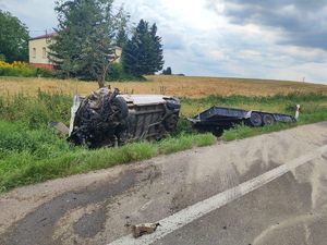 samochód po wypadku