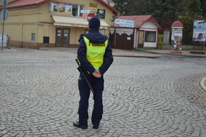 policjant na drodze