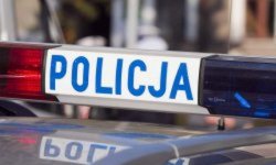napis policja na dachy radiowozu