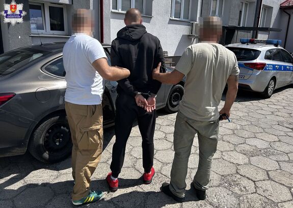 zatrzymany z policjantami