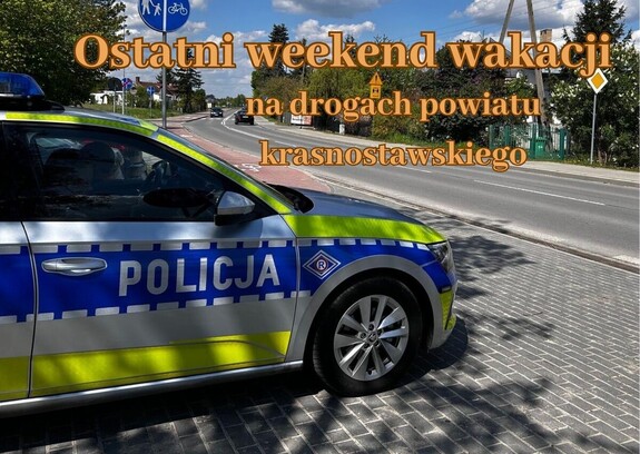 radiowóz przy drodze