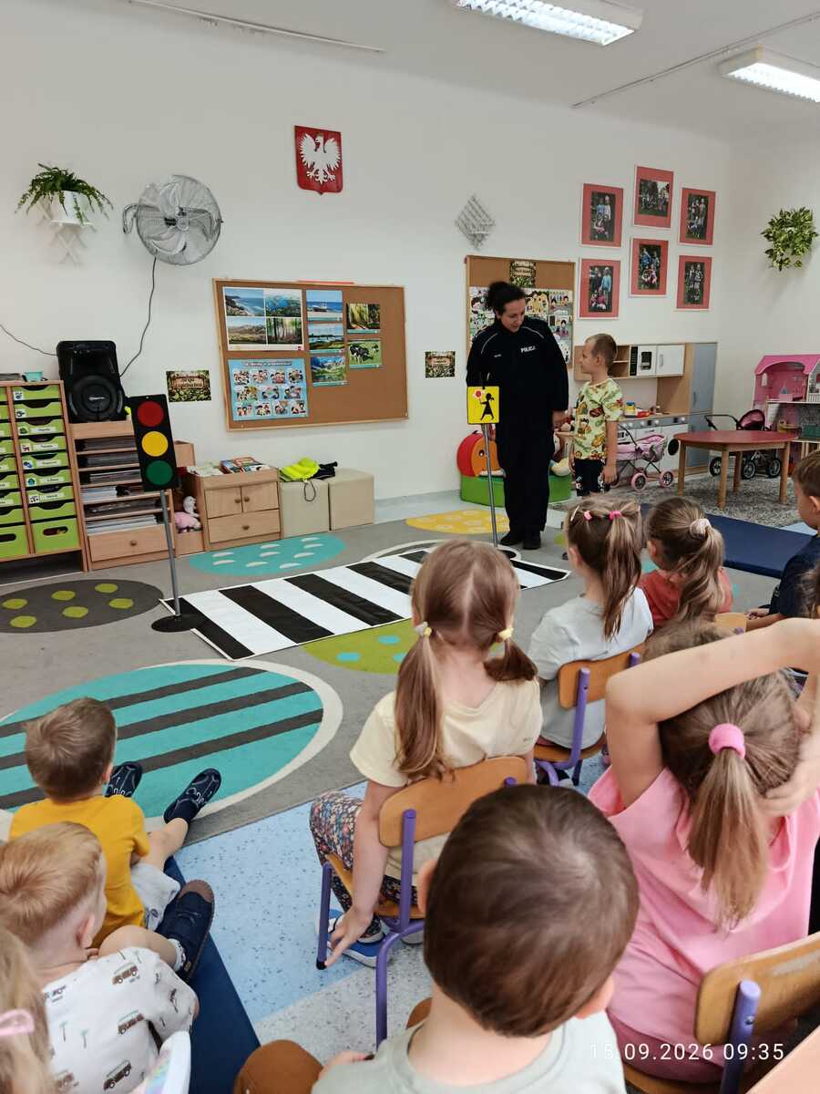 Policjanci Krasnystaw prowadzą warsztaty z najmłodszymi w ramach ROADPOL Safety